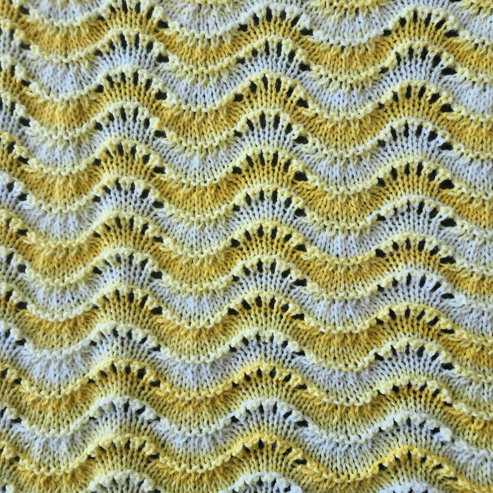 Hand Knit Blanket - Yellow Ripple